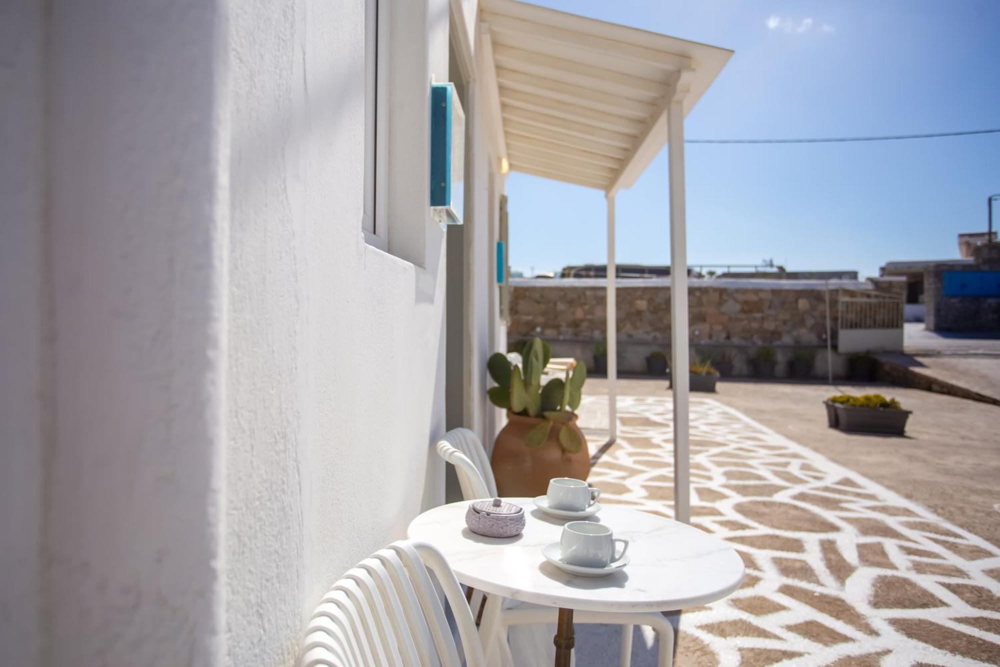 Sing And Blossom Accommodation Mykonos Town Exterior photo