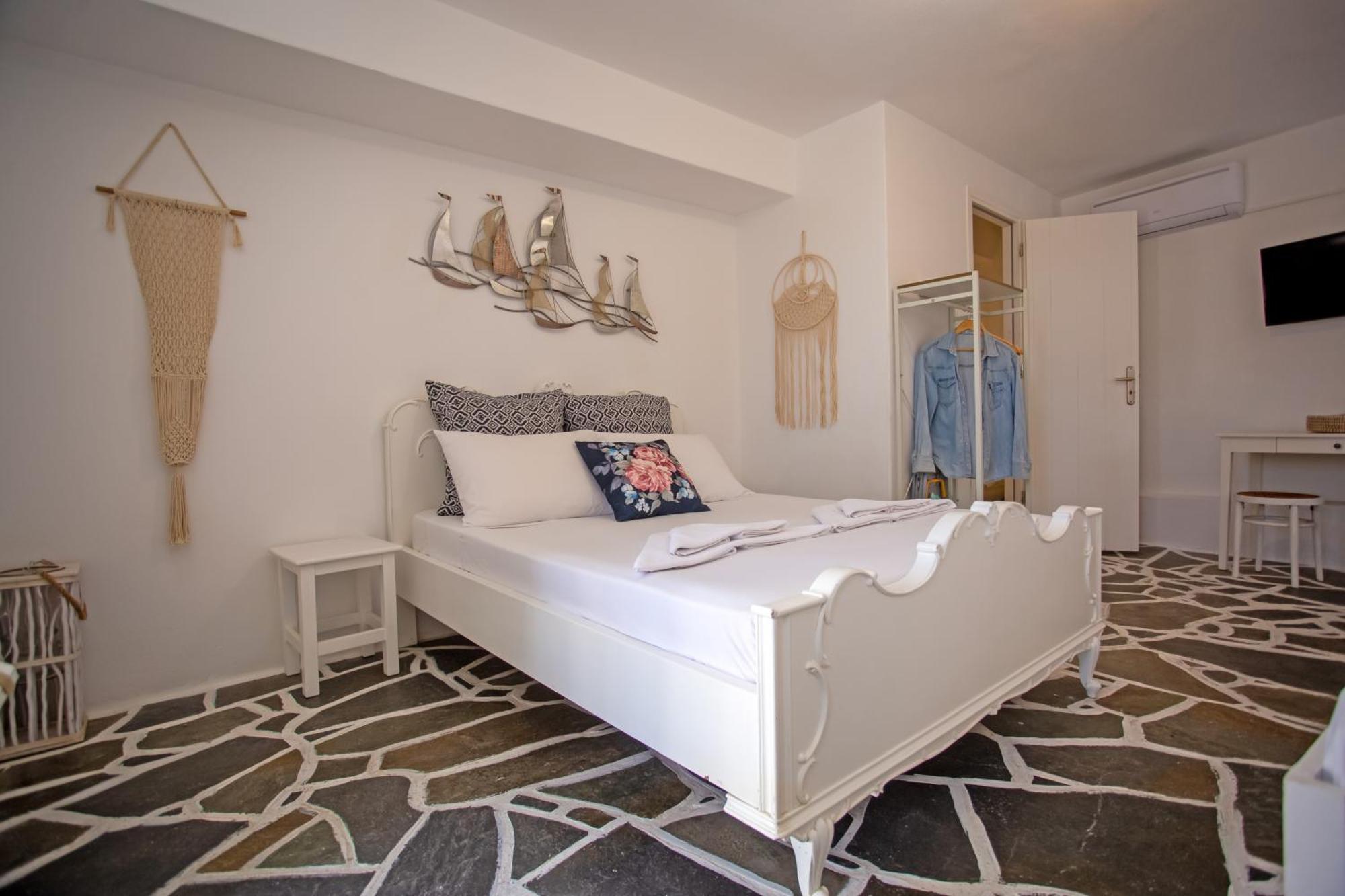 Sing And Blossom Accommodation Mykonos Town Exterior photo