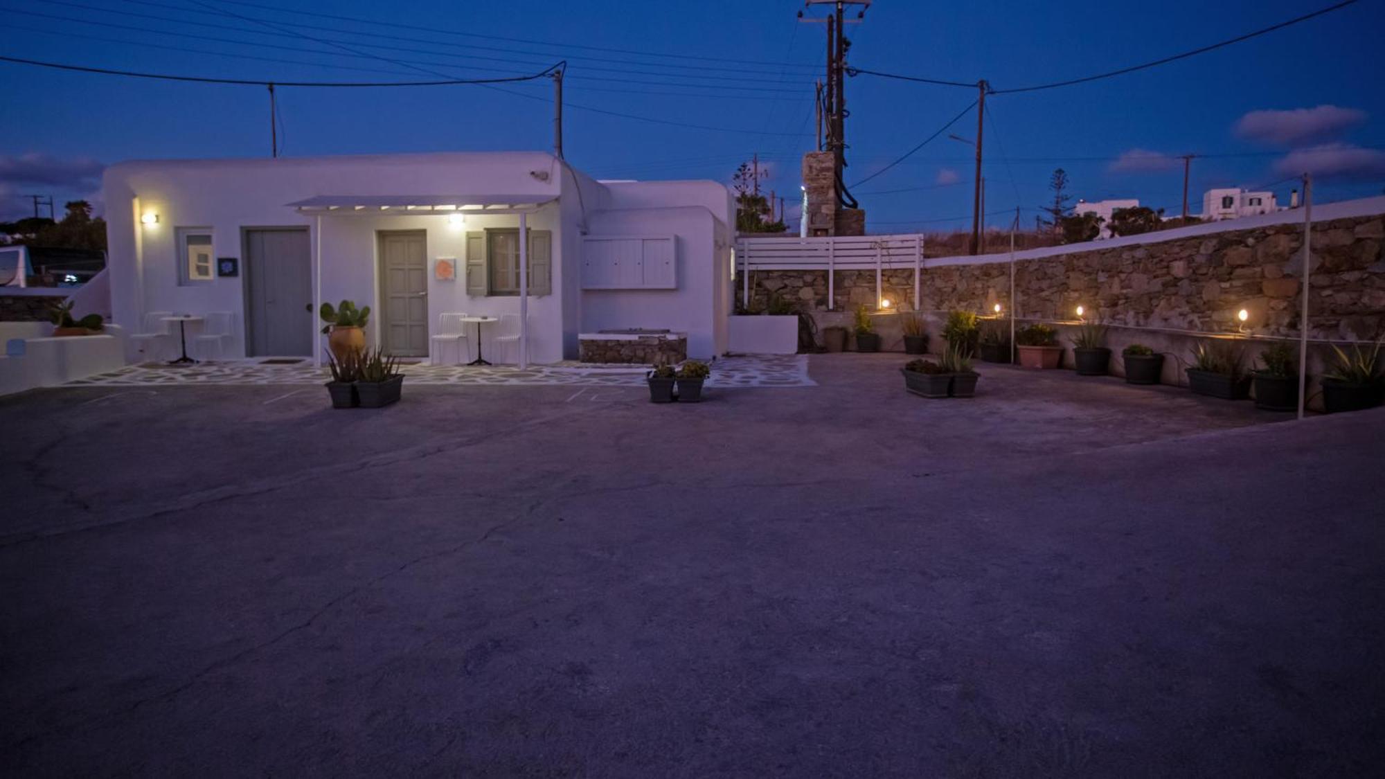 Sing And Blossom Accommodation Mykonos Town Exterior photo